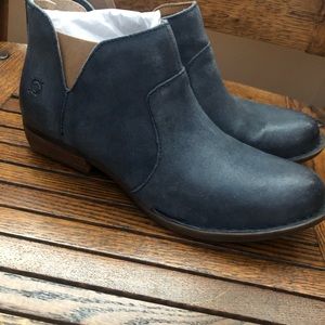 Born ankle boots dark jeans distressed Kerri Colors size 8